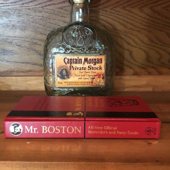 Rare Mr Boston All-New Official Bartender's and Party Guide Hardcover Book 2006 - Picture 16 of 16